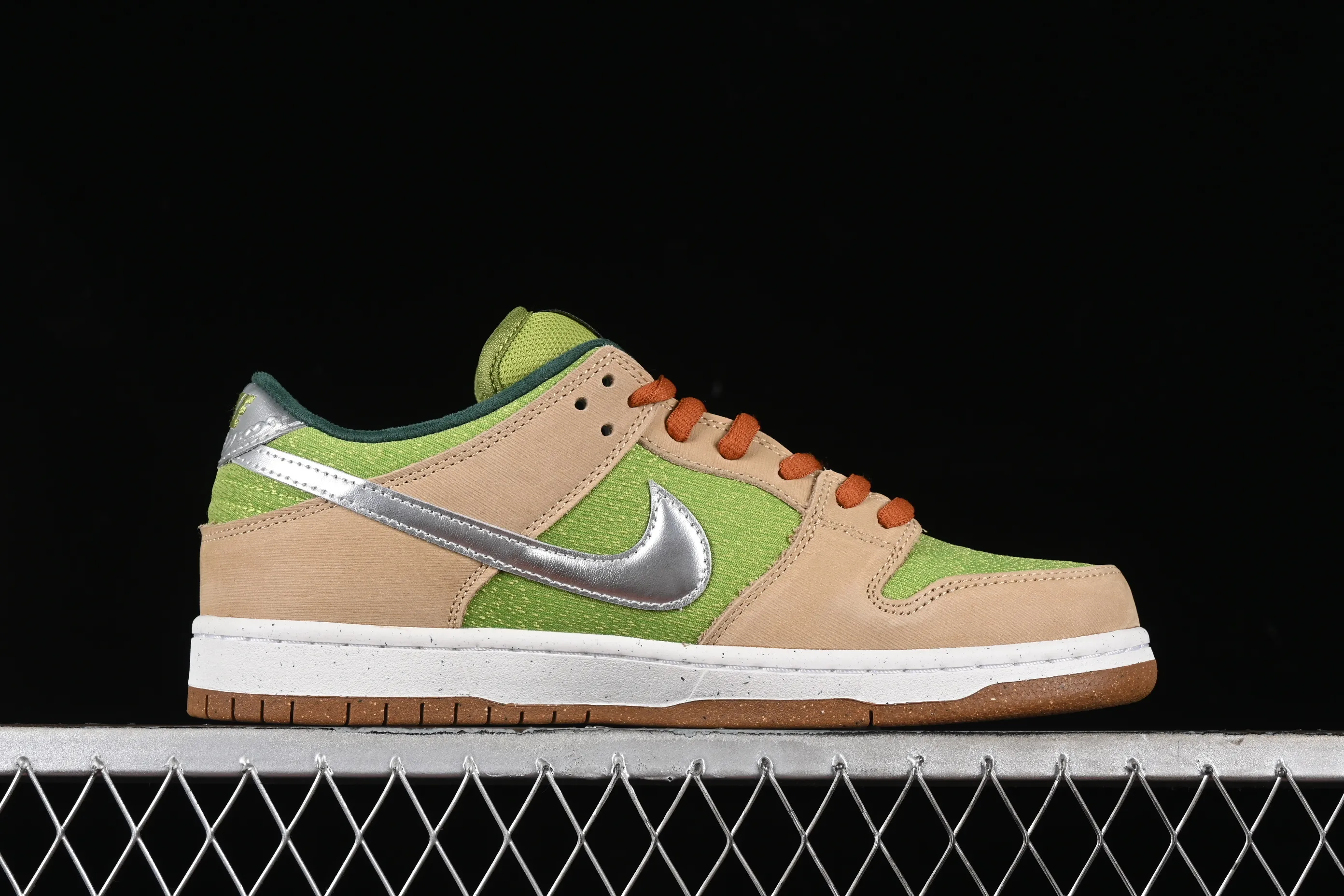 All categories Nk SB Dunk series Nk SB Dunk Low low-top sneakers C version Nk SB Dunk Low "Escargot" snail SB low-top casual sneakers FQ7585-200